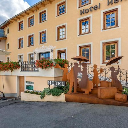 Hotel Helvetia Müstair Exteriör bild