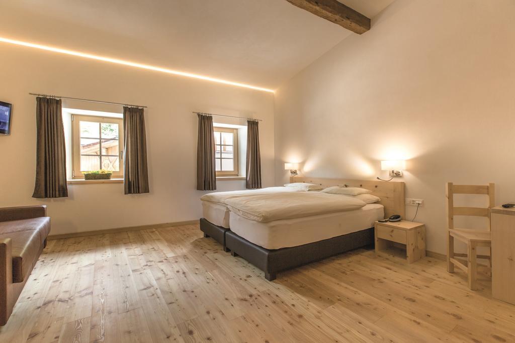 Hotel Helvetia Müstair Rum bild