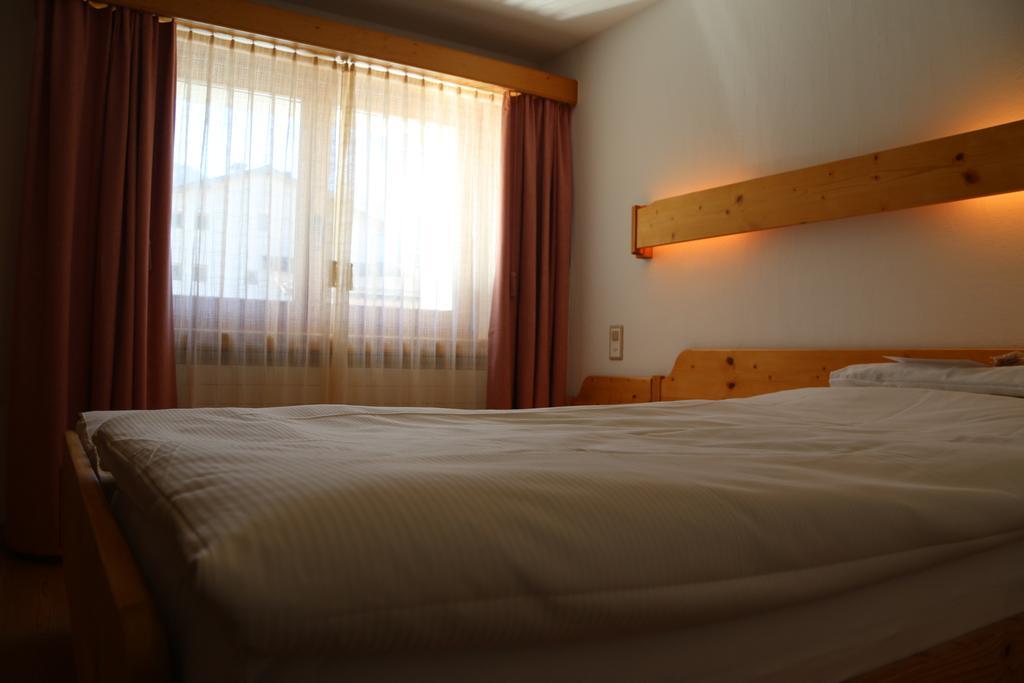 Hotel Helvetia Müstair Exteriör bild
