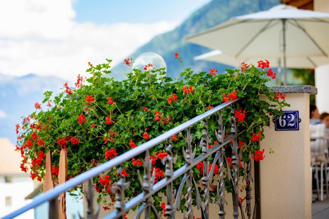 Hotel Helvetia Müstair Exteriör bild