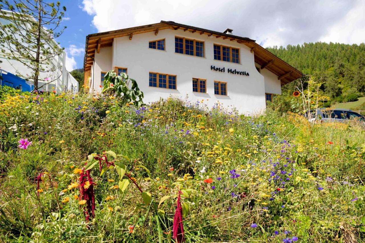 Hotel Helvetia Müstair Exteriör bild